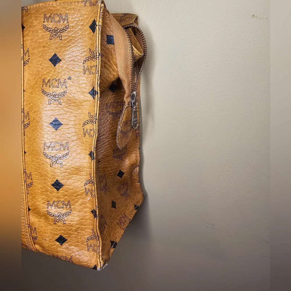 MCM Vintage Visetos Zip top tote